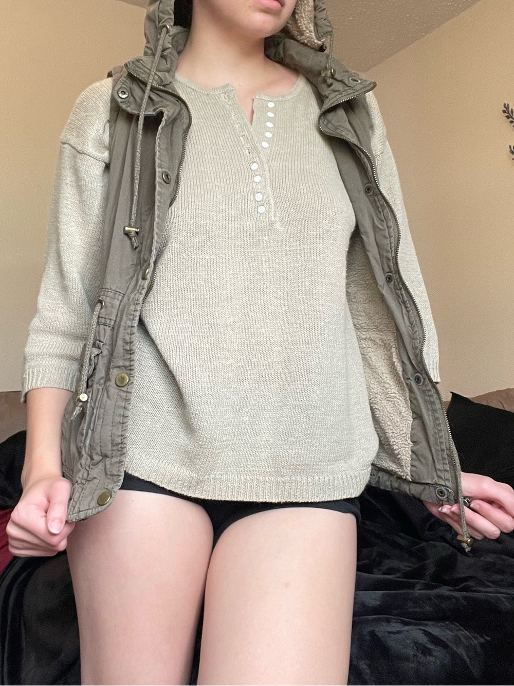 YMI khaki green vest with hood & Sherpa lining